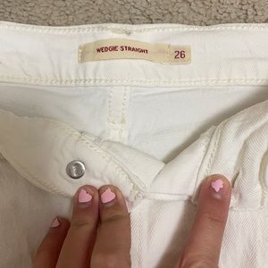 Levi wedgie white - 26 x 26